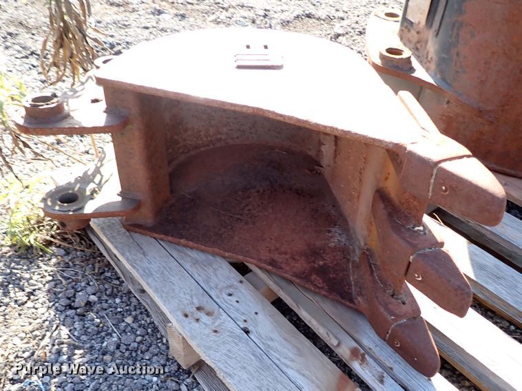 image for item DI5753 12"W excavator bucket