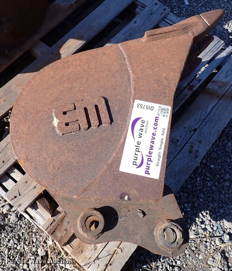 image for item DI5753 12"W excavator bucket