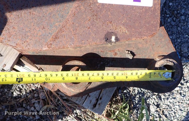 image for item DI5753 12"W excavator bucket