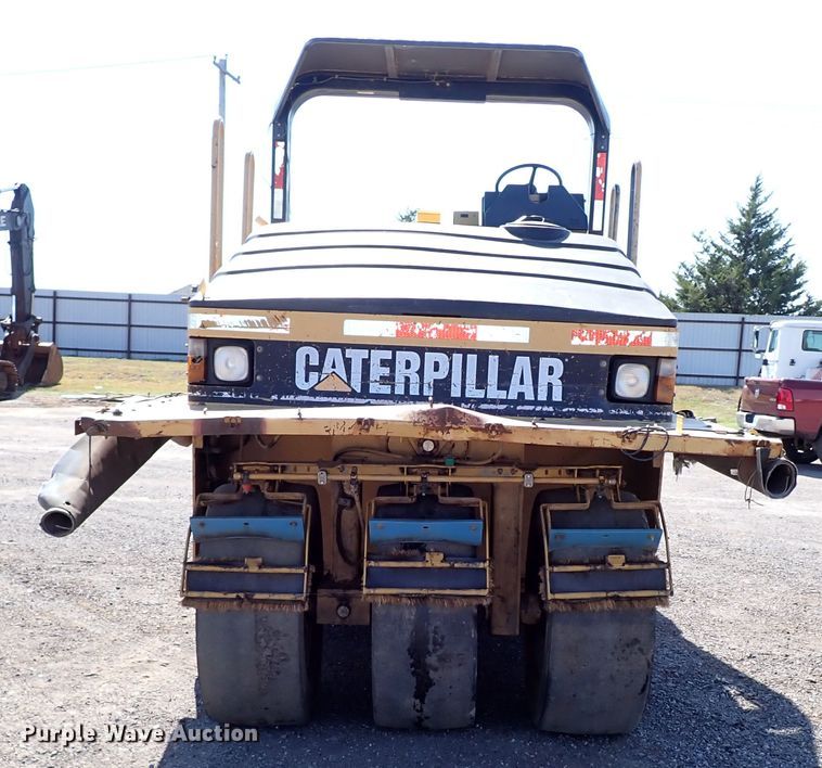 image for item DI5756 2001 Caterpillar PS-360B  pneumatic roller