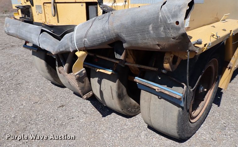 image for item DI5756 2001 Caterpillar PS-360B  pneumatic roller