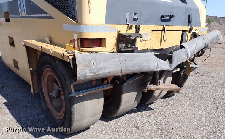 image for item DI5756 2001 Caterpillar PS-360B  pneumatic roller