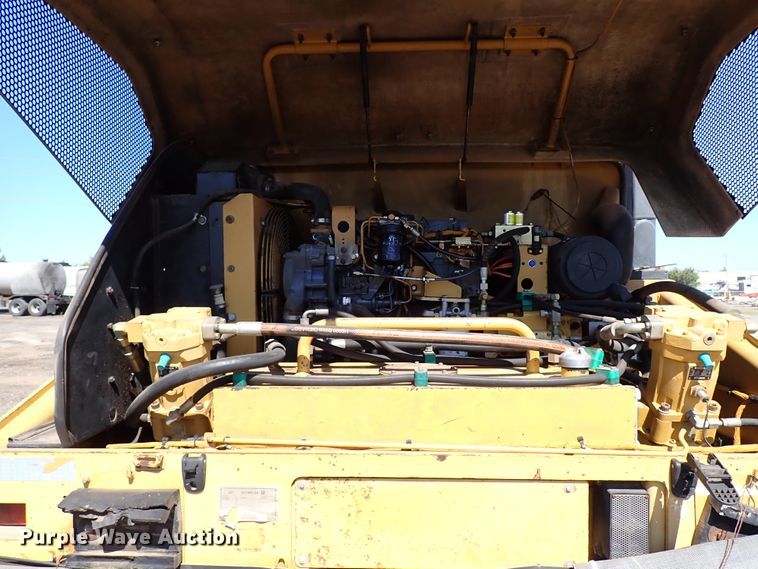 image for item DI5756 2001 Caterpillar PS-360B  pneumatic roller