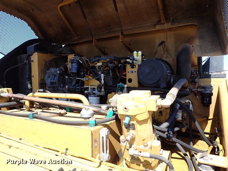 image for item DI5756 2001 Caterpillar PS-360B  pneumatic roller