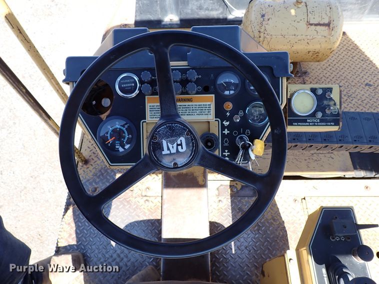 image for item DI5756 2001 Caterpillar PS-360B  pneumatic roller