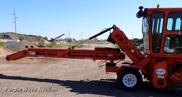 image for item DI5757 Broce MK1  broom