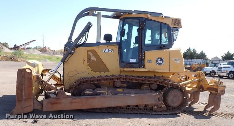 image for item DI5758 2008 John Deere 850J  dozer