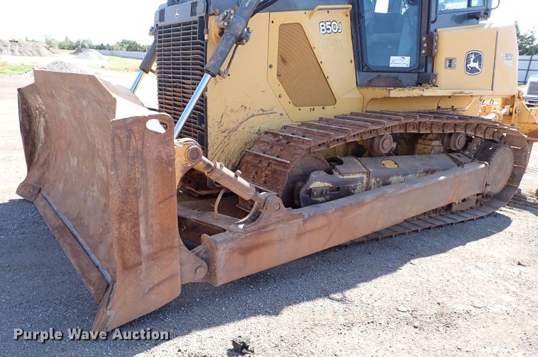 image for item DI5758 2008 John Deere 850J  dozer