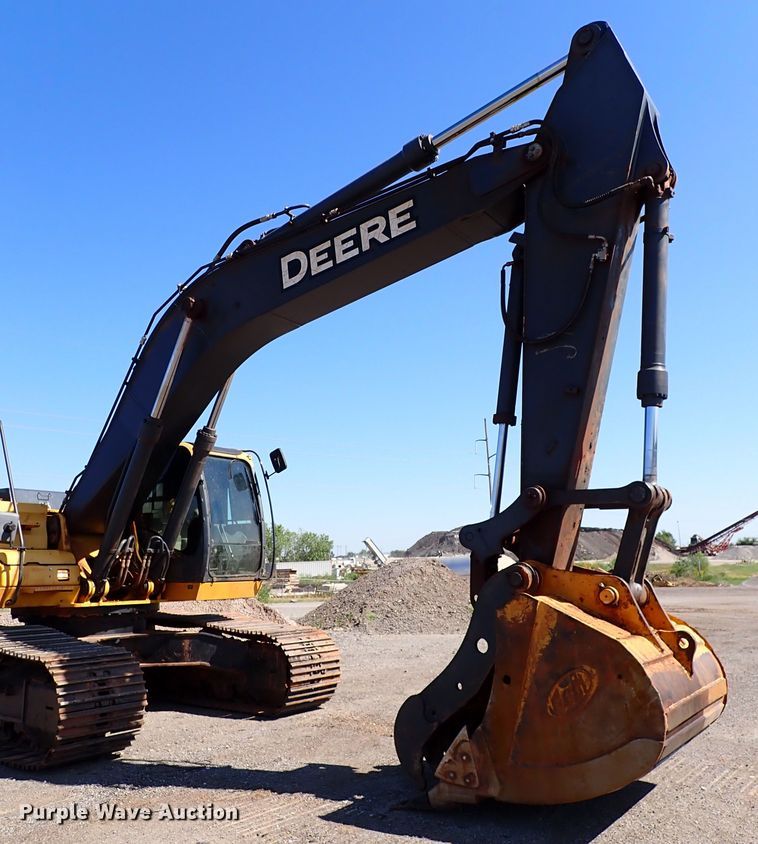 image for item DI5759 2011 John Deere 350G LC  excavator