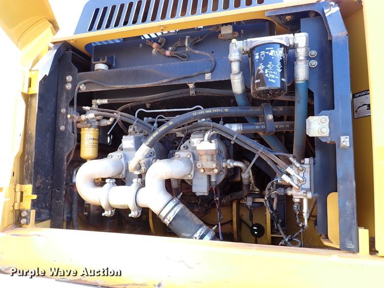 image for item DI5759 2011 John Deere 350G LC  excavator