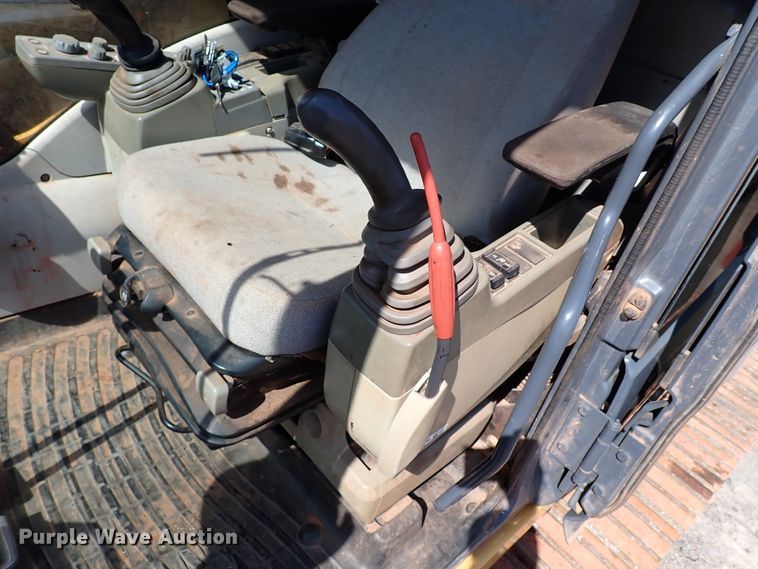 image for item DI5759 2011 John Deere 350G LC  excavator