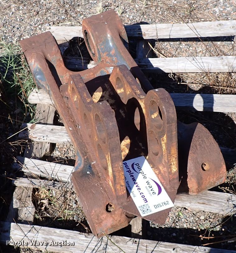 image for item DI5762 Excavator thumb parts