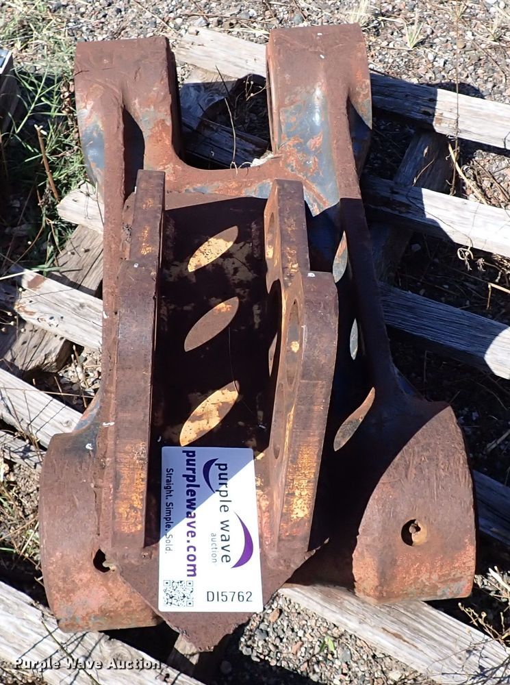 image for item DI5762 Excavator thumb parts