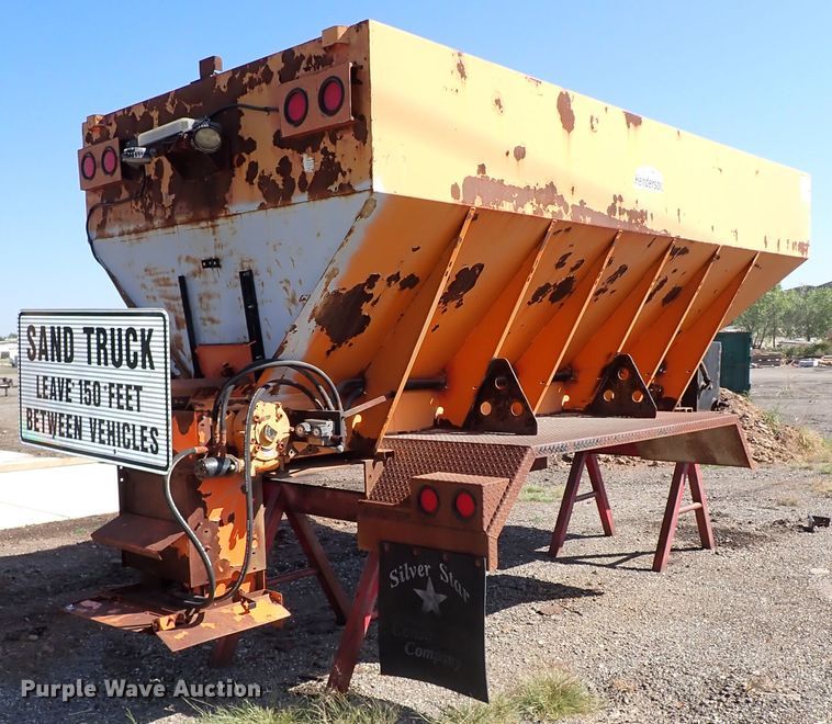 image for item DI5770 Henderson spreader