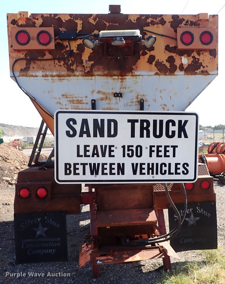 image for item DI5770 Henderson spreader