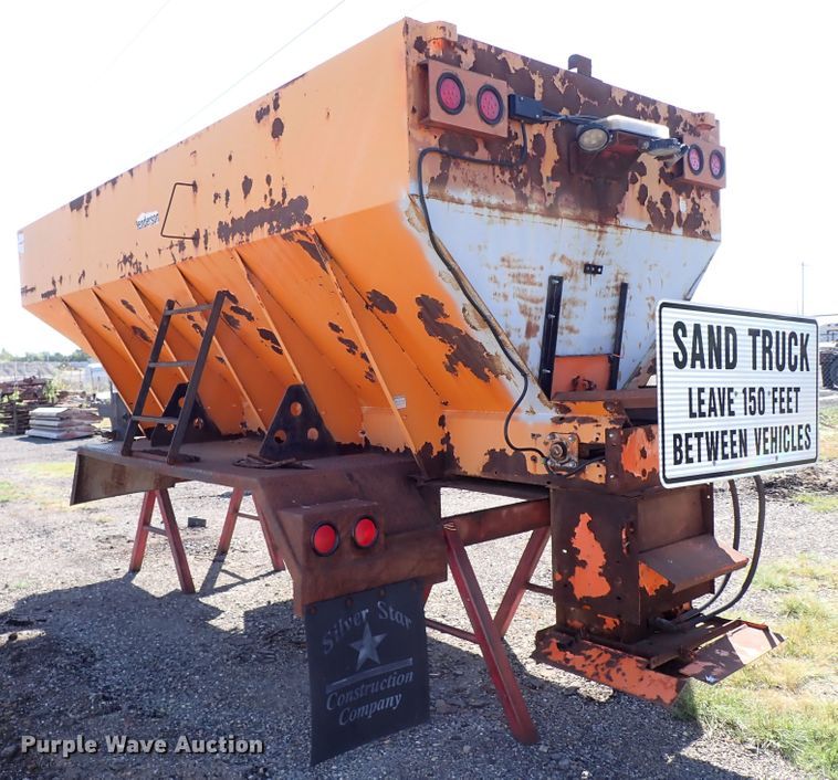 image for item DI5770 Henderson spreader