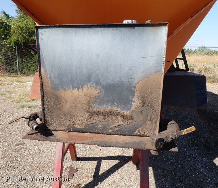 image for item DI5770 Henderson spreader