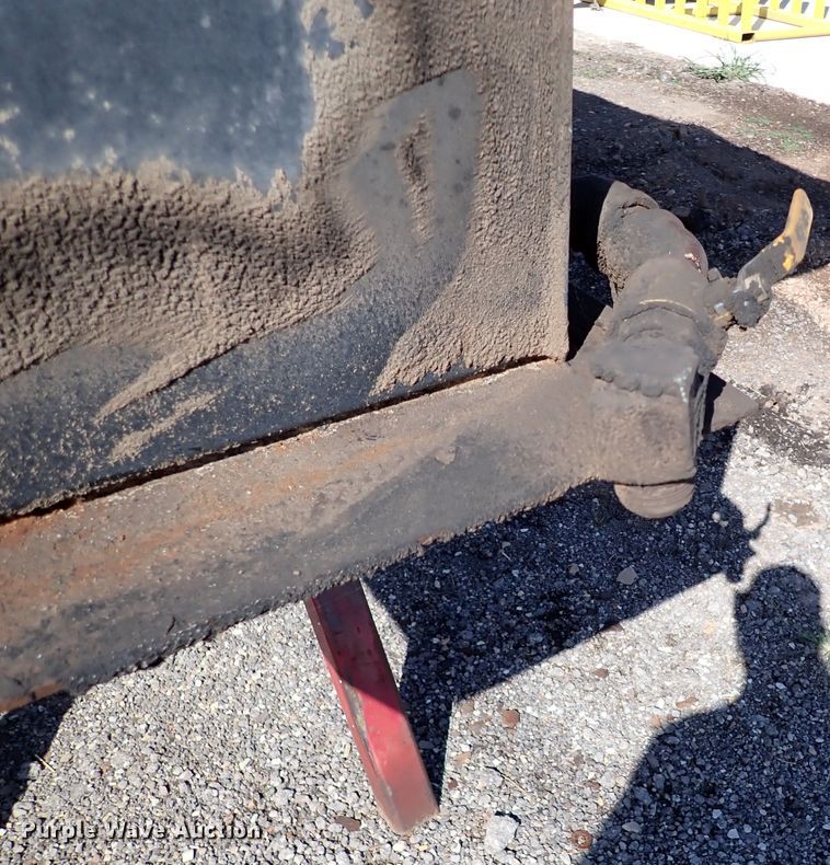 image for item DI5770 Henderson spreader