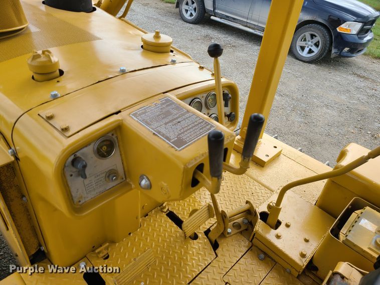 image for item DI6240 1974 Caterpillar D6C  dozer