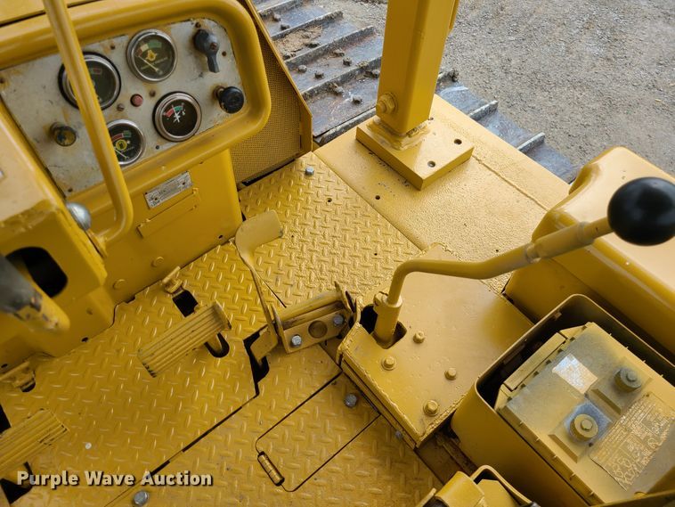 image for item DI6240 1974 Caterpillar D6C  dozer