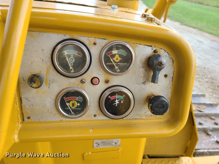 image for item DI6240 1974 Caterpillar D6C  dozer