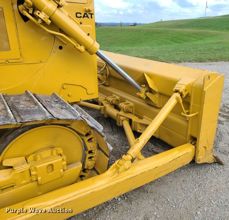 image for item DI6240 1974 Caterpillar D6C  dozer