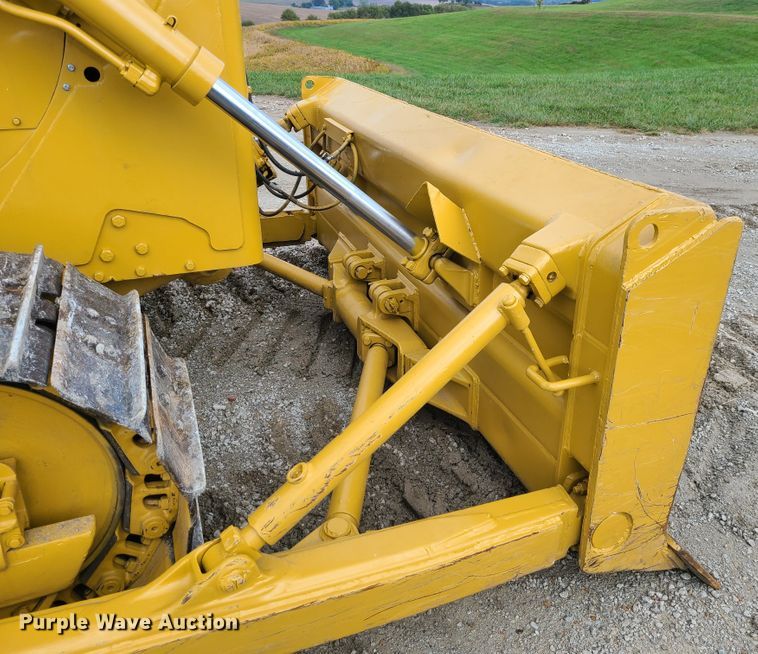image for item DI6240 1974 Caterpillar D6C  dozer