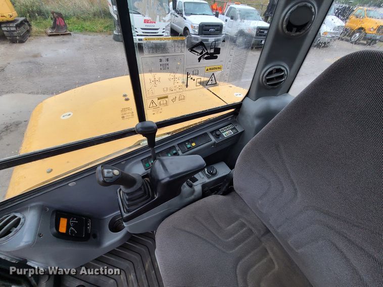 image for item DI6242 2012 Volvo ECR88  mini excavator