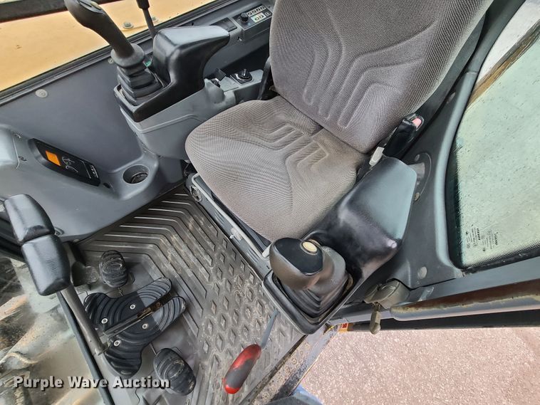 image for item DI6242 2012 Volvo ECR88  mini excavator