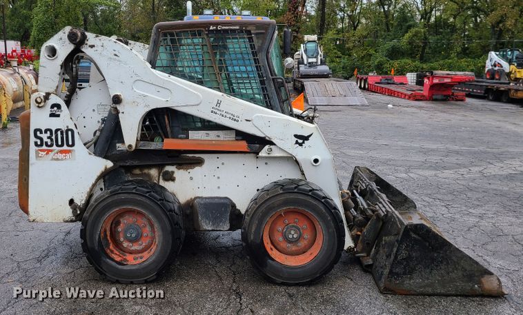 image for item DI6244 2008 Bobcat S300  skid steer loader
