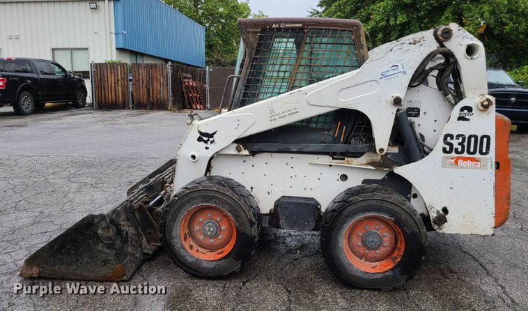 image for item DI6244 2008 Bobcat S300  skid steer loader