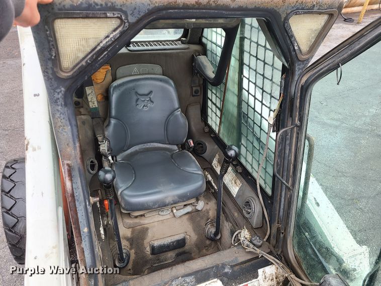 image for item DI6244 2008 Bobcat S300  skid steer loader