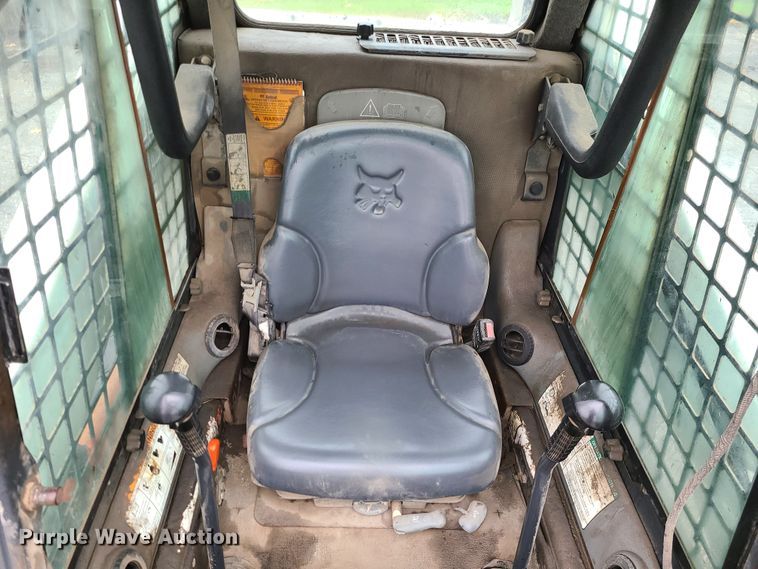 image for item DI6244 2008 Bobcat S300  skid steer loader