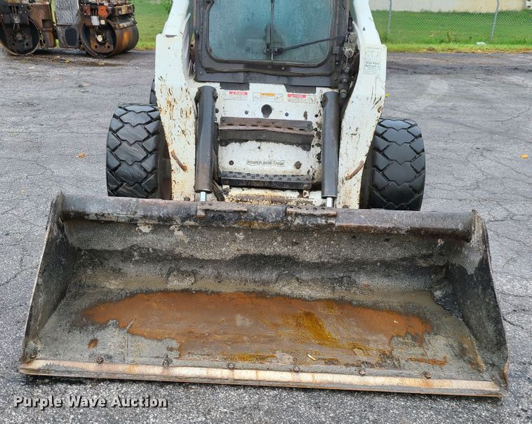 image for item DI6244 2008 Bobcat S300  skid steer loader