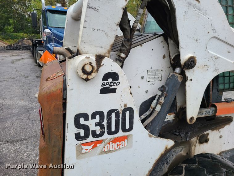 image for item DI6244 2008 Bobcat S300  skid steer loader