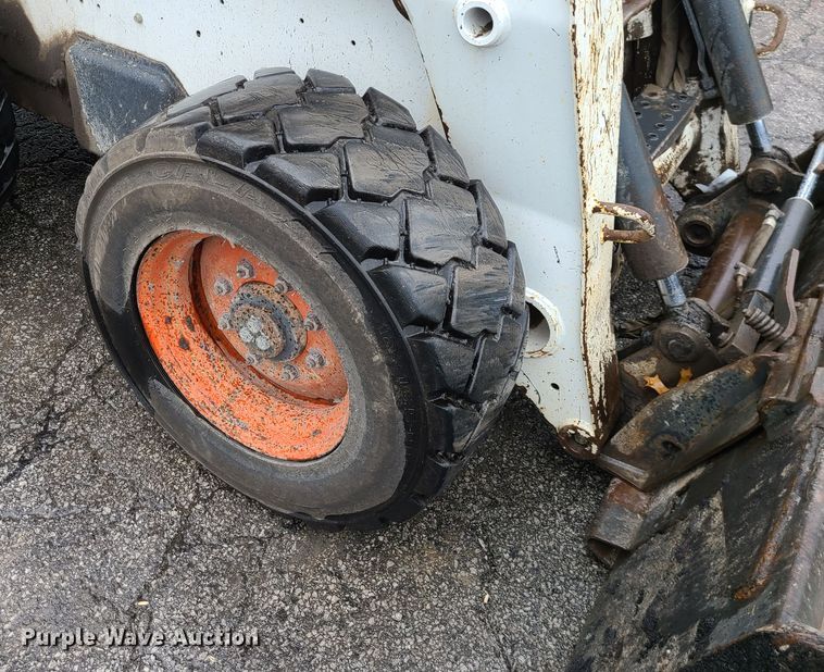 image for item DI6244 2008 Bobcat S300  skid steer loader