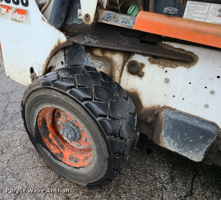 image for item DI6244 2008 Bobcat S300  skid steer loader