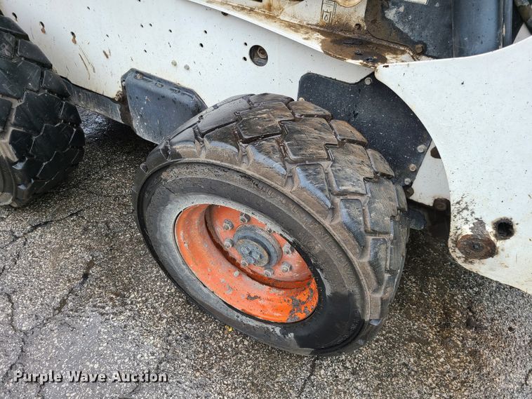 image for item DI6244 2008 Bobcat S300  skid steer loader