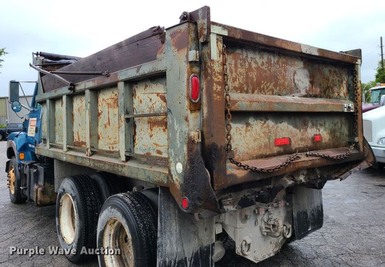 image for item DI6245 1996 Ford Aeromax L9000  dump truck