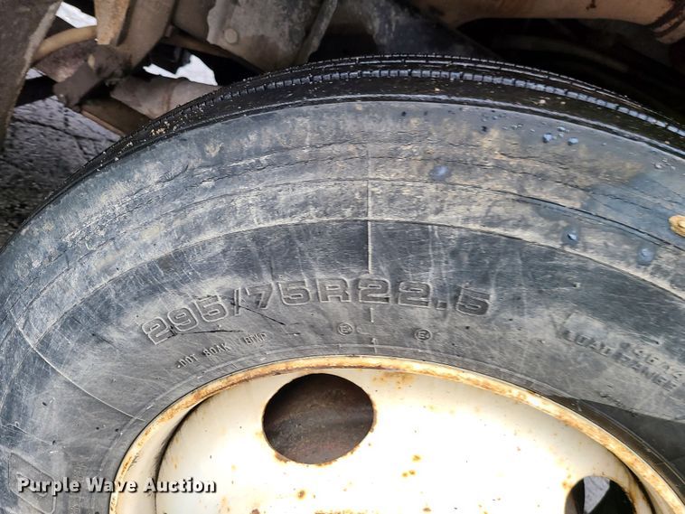 image for item DI6245 1996 Ford Aeromax L9000  dump truck