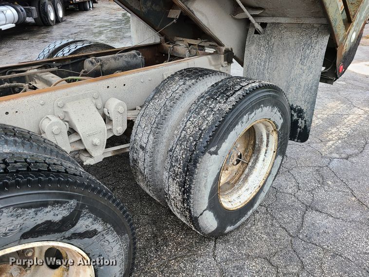 image for item DI6245 1996 Ford Aeromax L9000  dump truck