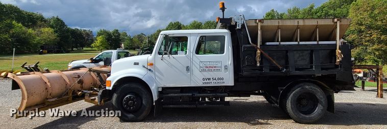 image for item DI6247 1997 International 4900  Crew Cab dump truck