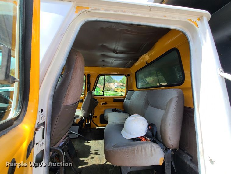 image for item DI6247 1997 International 4900  Crew Cab dump truck