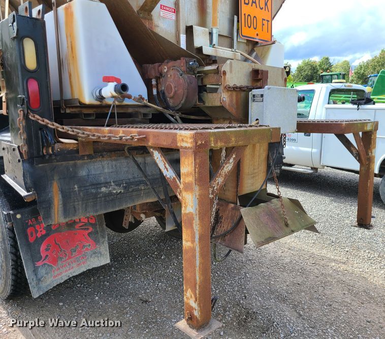 image for item DI6247 1997 International 4900  Crew Cab dump truck