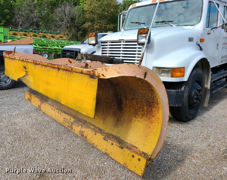 image for item DI6247 1997 International 4900  Crew Cab dump truck