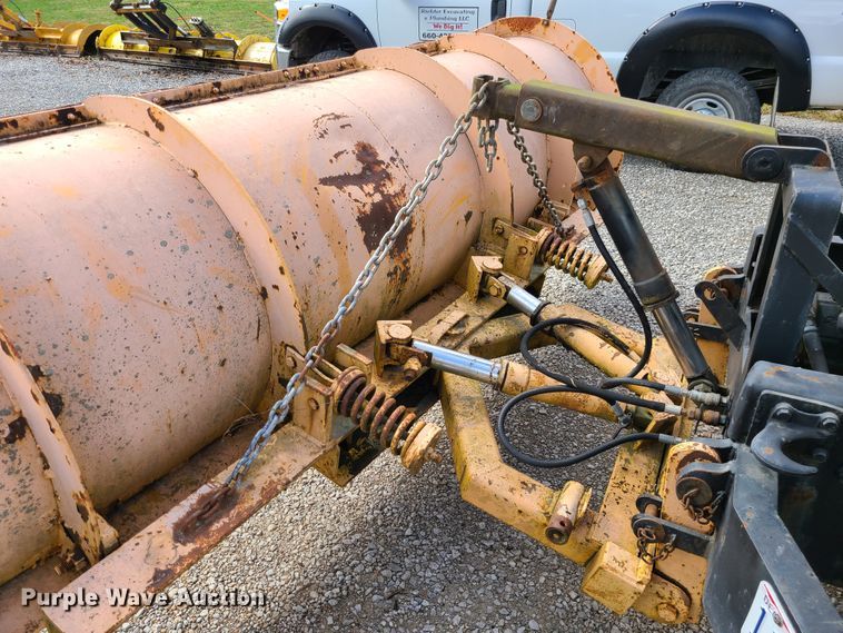 image for item DI6247 1997 International 4900  Crew Cab dump truck