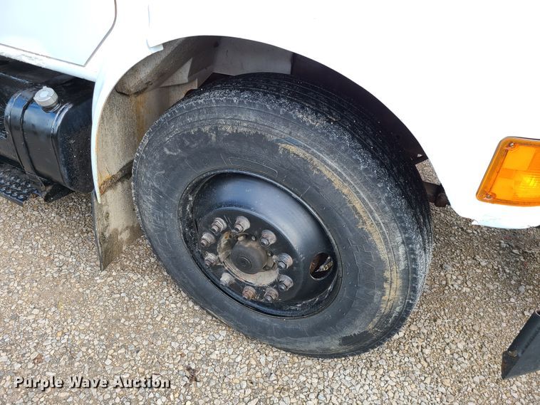 image for item DI6247 1997 International 4900  Crew Cab dump truck