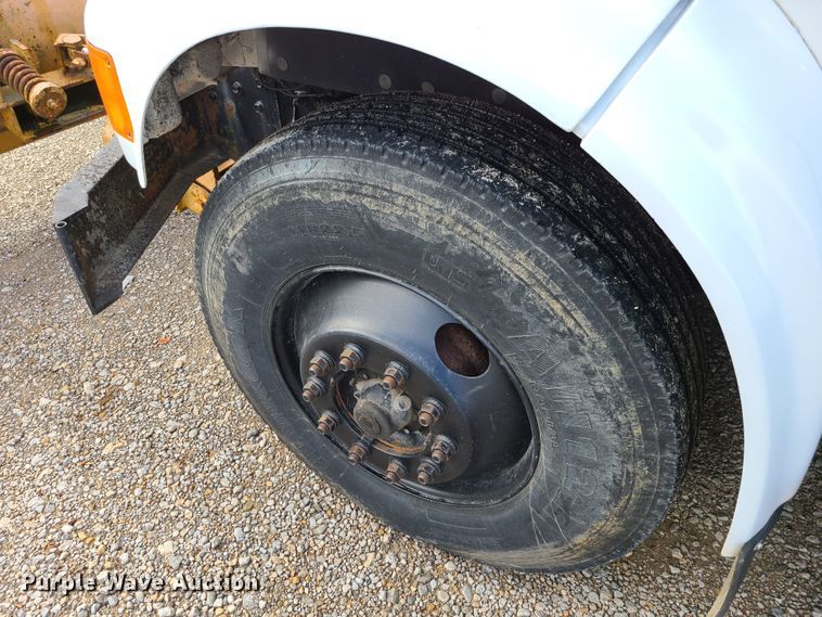 image for item DI6247 1997 International 4900  Crew Cab dump truck