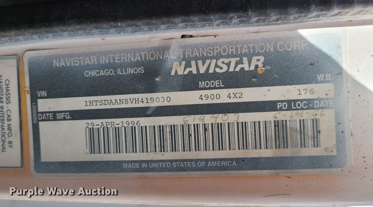 image for item DI6247 1997 International 4900  Crew Cab dump truck