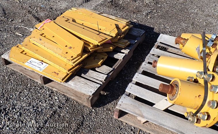 image for item DJ2242 Reynolds scraper parts